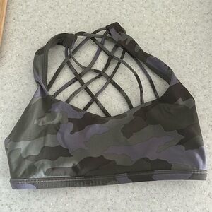 Lululemon sports bra